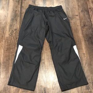 Nike challenger storm fit woven training pants